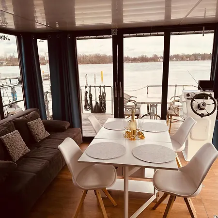 아파트 Hausboot Jette 포츠담