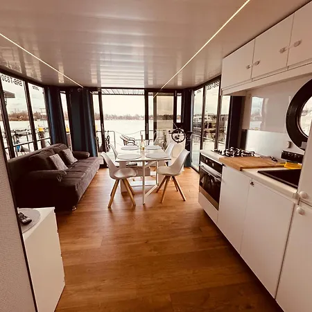 Hausboot Jette Πότσδαμ